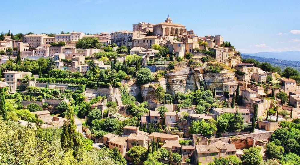 Discover and Roam - Discover Magical Provence in France - Sault