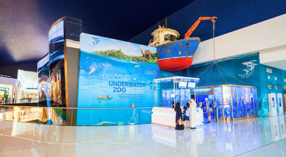 Discover and Roam - Dubai Aquarium and Underwater Zoo Itinerary