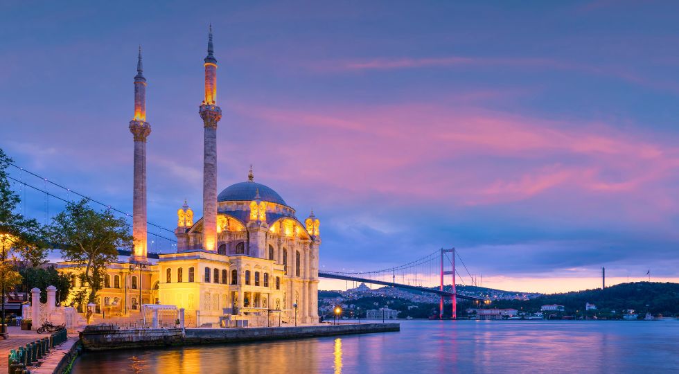 Discover and Roam - Istanbul Itinerary