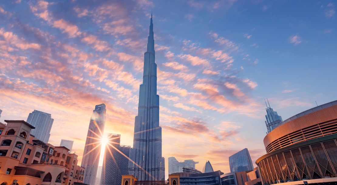 Discover and Roam - Top 5 Places to Visit in Dubai - Burj Khalifa