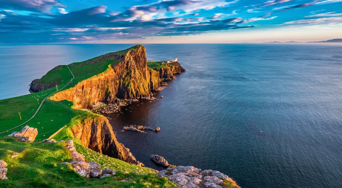 Discover and Roam - Top 5 Places to Visit in Scotland - Skye