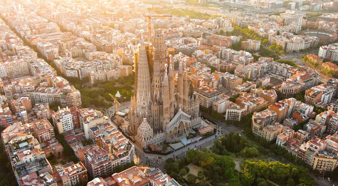 Discover and Roam - Top 5 Places to Visit in Spain - Barcelona