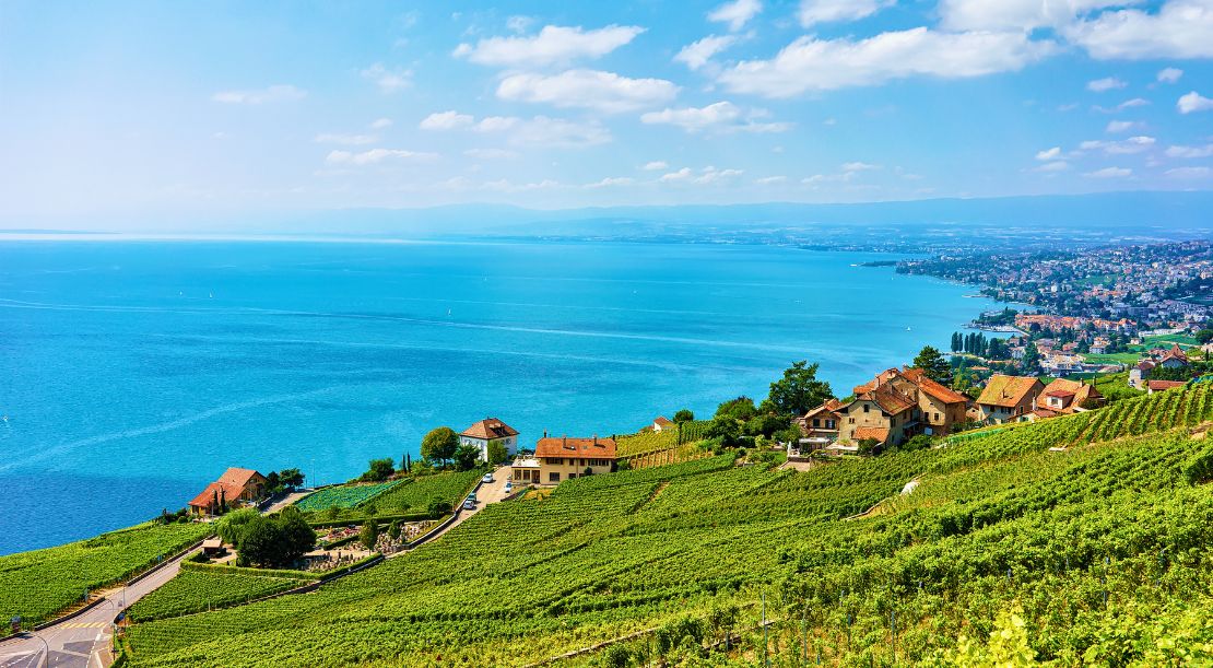 Discover and Roam - Lake Geneva as a Tourist Destination