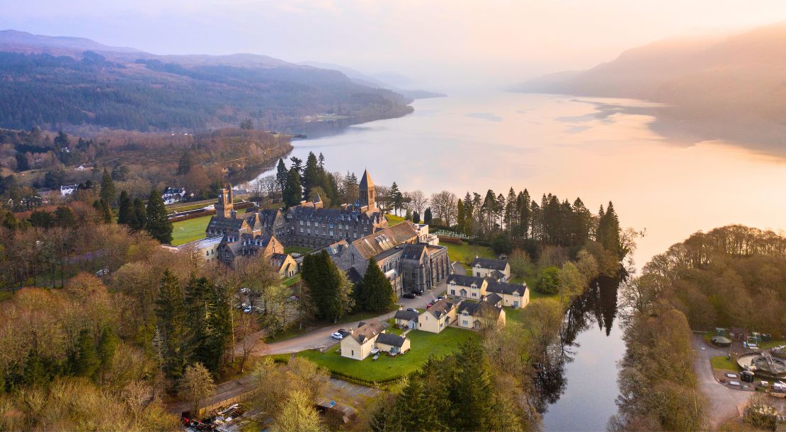 Discover and Roam - Things to Do Around Loch Ness - Fort Augustus - Slider