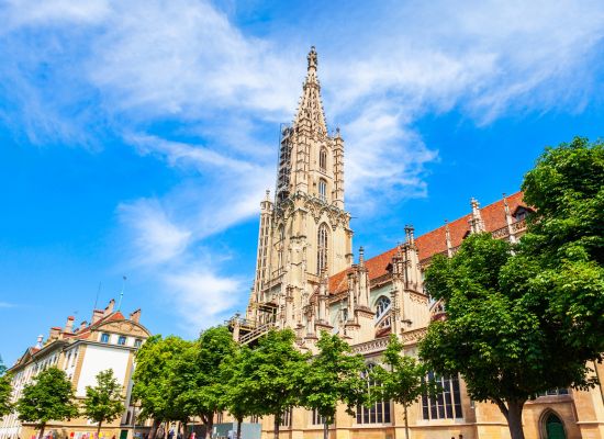 Discover and Roam - Things to Do in Bern - Marvel at the Bern Minster