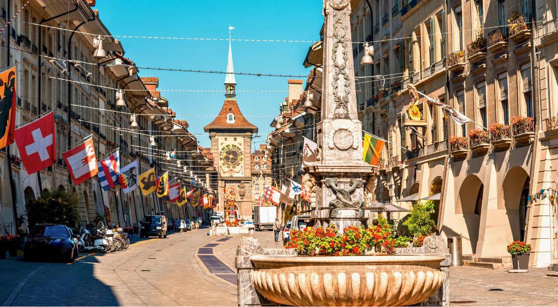 Discover and Roam - Things to Do in Bern - Visit the Zytglogge - Slider