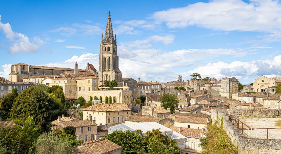 Discover and Roam - Things to Do in Bordeaux - Saint-Émilion - Slider