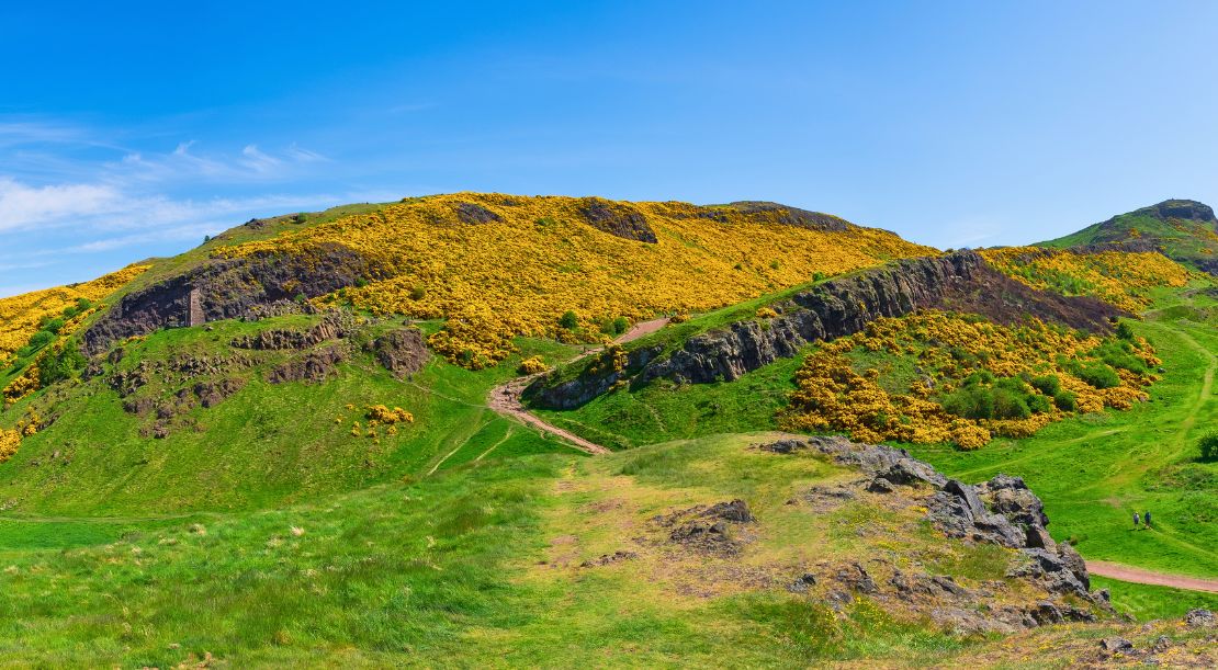 Discover and Roam - Things to Do in Edinburgh - Arthur's Seat - Slider