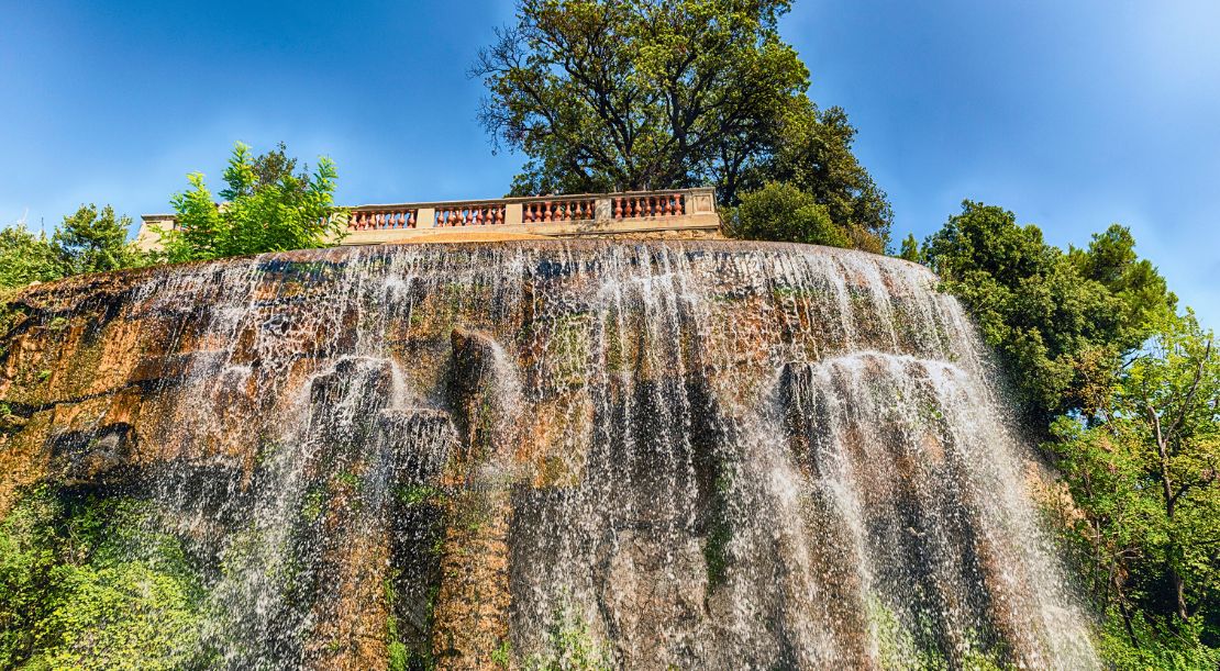 Discover and Roam - Things to Do in Nice - Climb the Castle Hill (Colline du Château) - Slider