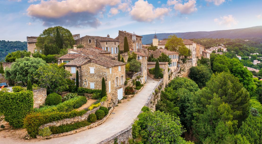 Discover and Roam - Things to Do in Provence - Wander Through the Luberon Villages - Sider