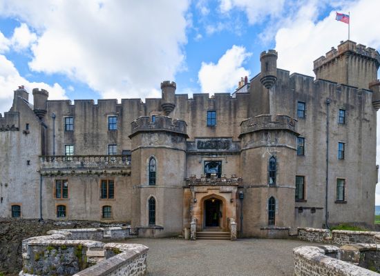Discover and Roam - Things to Do in The Isle of Skye - Tour Dunvegan Castle
