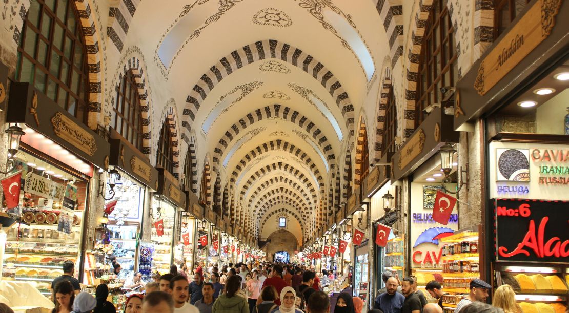 Discover and Roam - Visiting The Grand Bazaar With Family