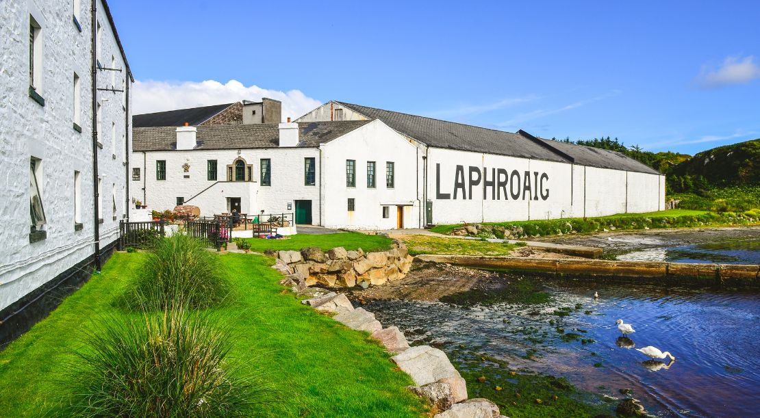 Discover and Roam - Discover Scotland’s Finest Whisky Distilleries