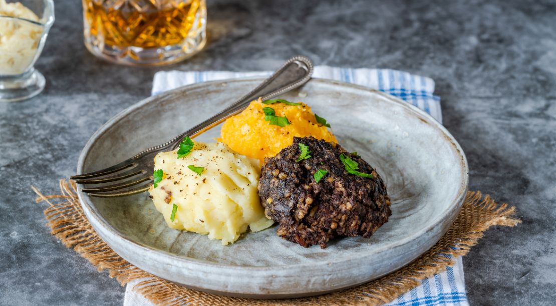 Discover and Roam - Enjoying Scotland's Classic Dishes Together