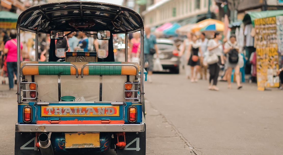 Discover and Roam - Experience the Vibrant Nightlife on Khao San Road - Slider