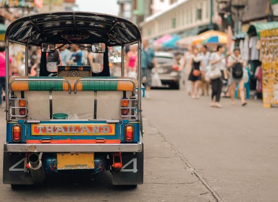 Discover and Roam - Experience the Vibrant Nightlife on Khao San Road