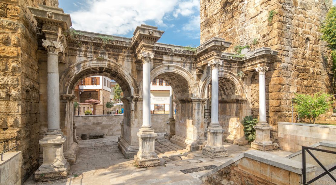 Discover and Roam - Explore Antalya's Old Town (Kaleiçi) & Hadrian’s Gate -Slider