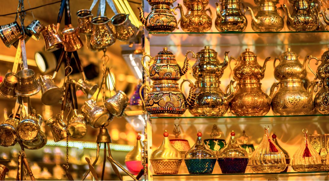 Discover and Roam - Things to Do in Istanbul - Shop and Wander the Grand Bazaar - Slider
